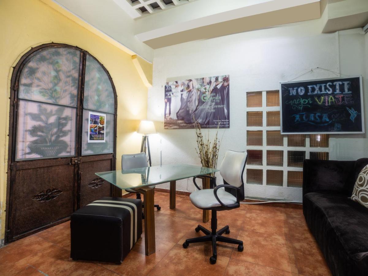 Oyo Hostel Oasis Centro Cerca Del Hospital Issste Hospital Jose Ma Morelos メキシコシティ エクステリア 写真