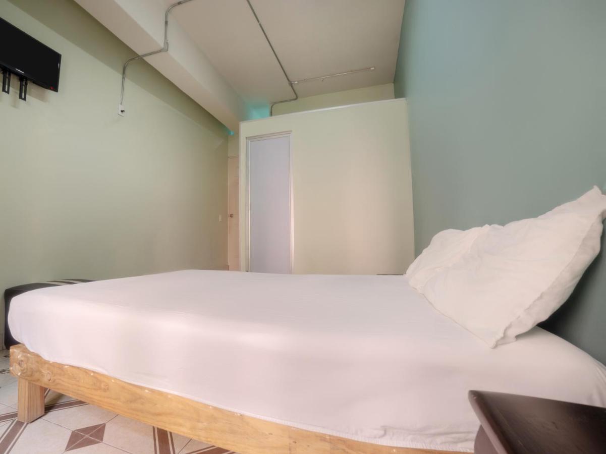 Oyo Hostel Oasis Centro Cerca Del Hospital Issste Hospital Jose Ma Morelos メキシコシティ エクステリア 写真