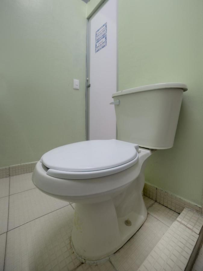 Oyo Hostel Oasis Centro Cerca Del Hospital Issste Hospital Jose Ma Morelos メキシコシティ エクステリア 写真