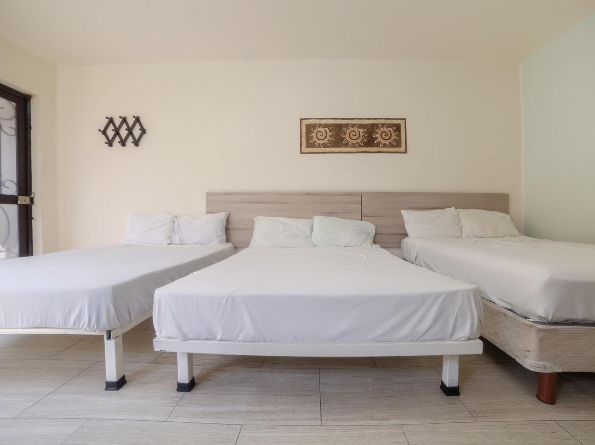 Oyo Hostel Oasis Centro Cerca Del Hospital Issste Hospital Jose Ma Morelos メキシコシティ エクステリア 写真