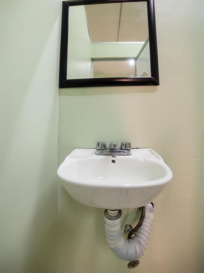 Oyo Hostel Oasis Centro Cerca Del Hospital Issste Hospital Jose Ma Morelos メキシコシティ エクステリア 写真