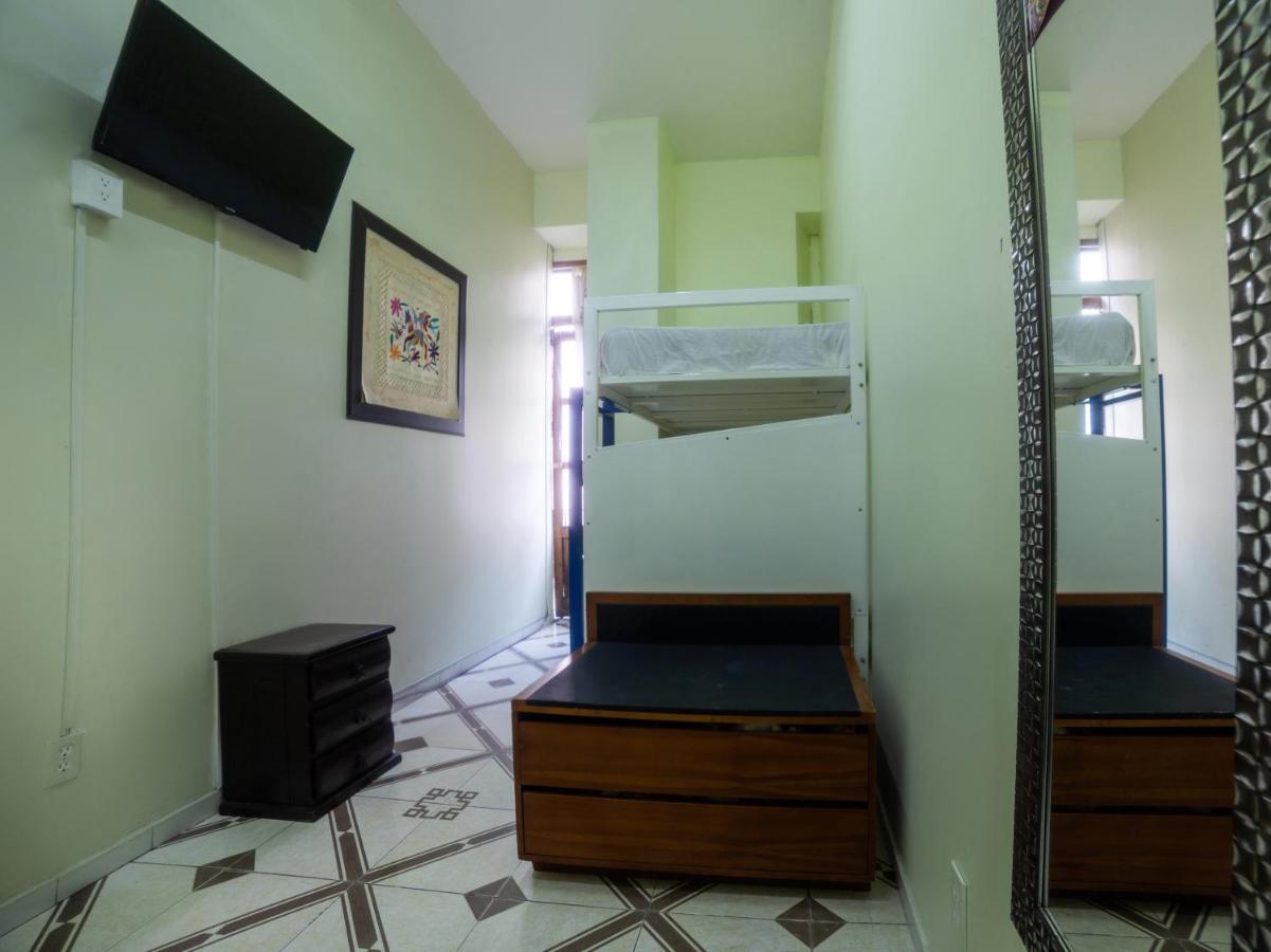 Oyo Hostel Oasis Centro Cerca Del Hospital Issste Hospital Jose Ma Morelos メキシコシティ エクステリア 写真