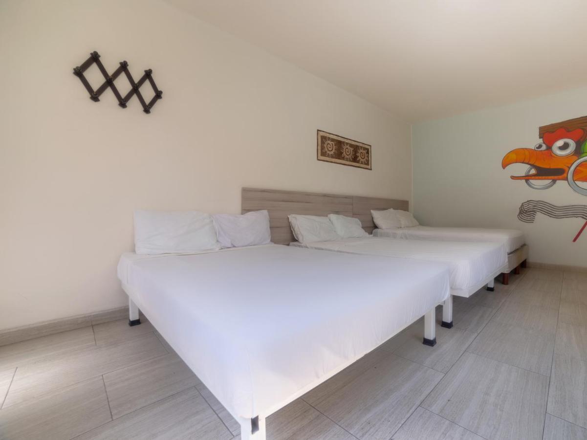 Oyo Hostel Oasis Centro Cerca Del Hospital Issste Hospital Jose Ma Morelos メキシコシティ エクステリア 写真
